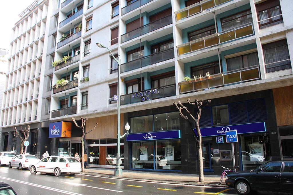 Central Bilbao Bagian luar foto